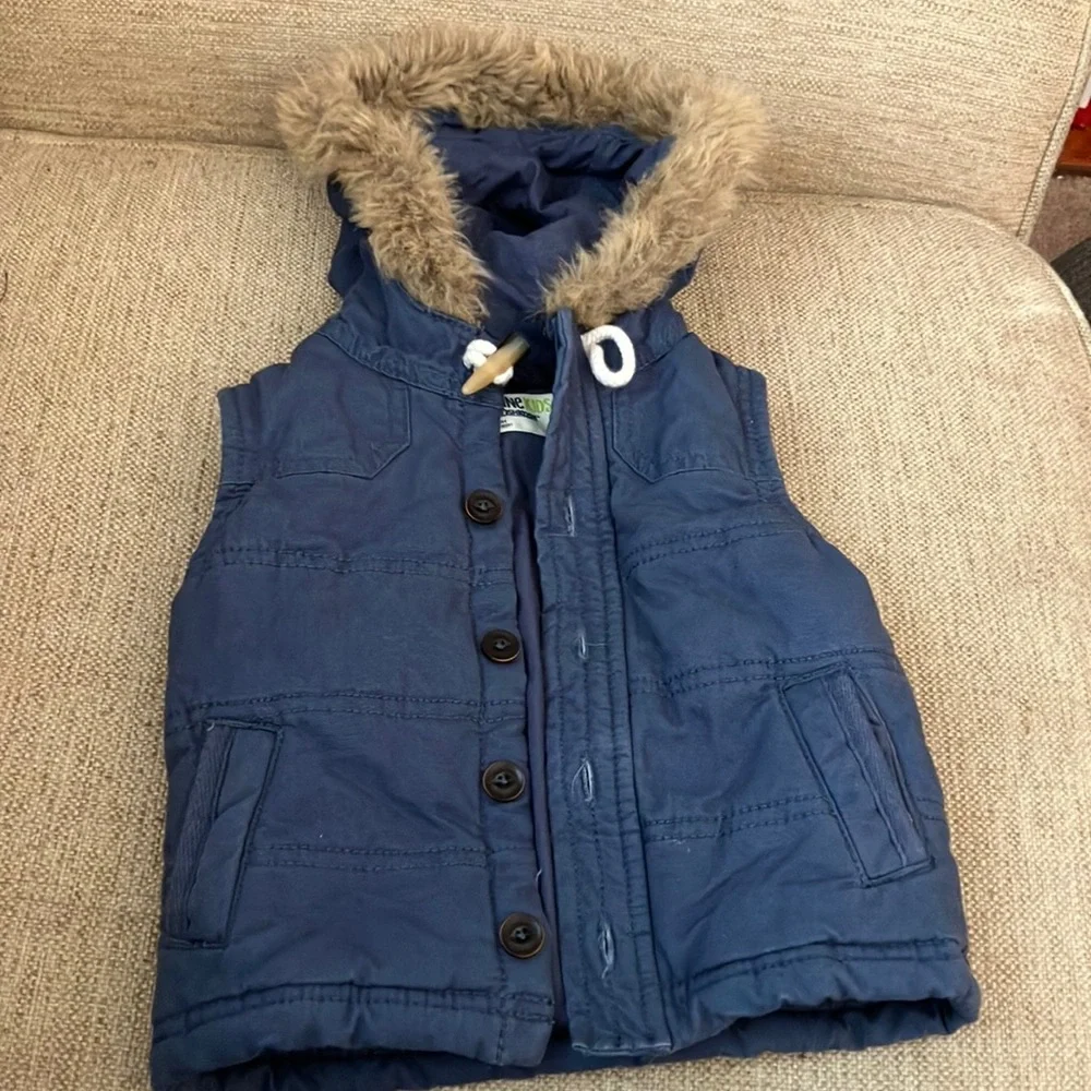 Baby 12 months fur lined puffer vest - Picture 1 of 6